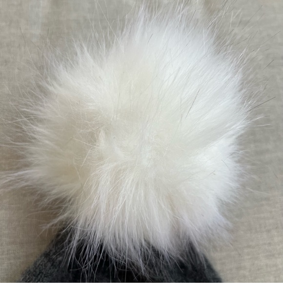 Hannah Rose Cashmere Beanie - Picture 5 of 7